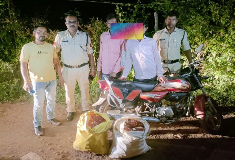 बोरियों में भरकर अवैध शराब ढोते पकड़े गए तस्कर, आबकारी की कार्यवाई