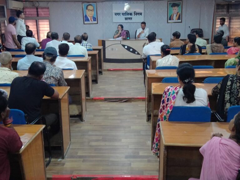 नगर निगम कर्मचारी कल्याण संघों की मांगों का महापौर एवं निगमाध्यक्ष ने निराकरण करने का आश्वासन दिया