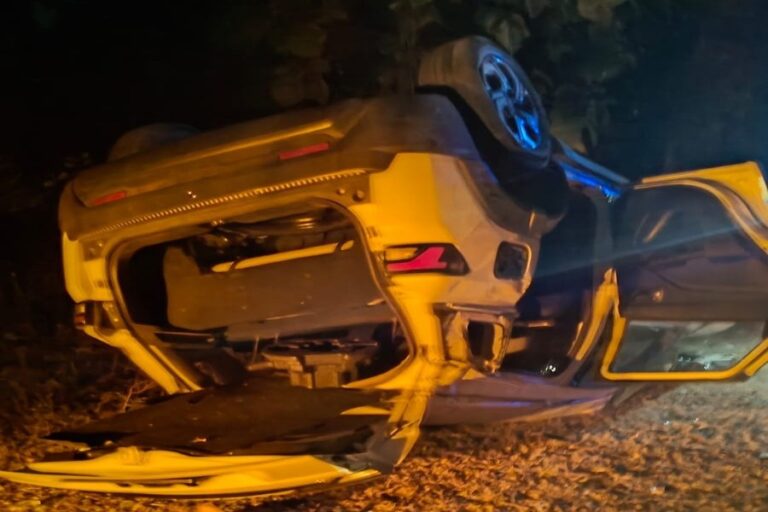 सागर के राहतगढ़ में सड़क हादसा 4 घायलों को डायल 100 ने भेजा अस्पताल