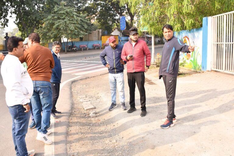 यह शहर हम सबका है, इसलिए इसे स्वच्छ एवं सुंदर बनाने की जिम्मेवारी हम सब की है-निगम आयुक्त