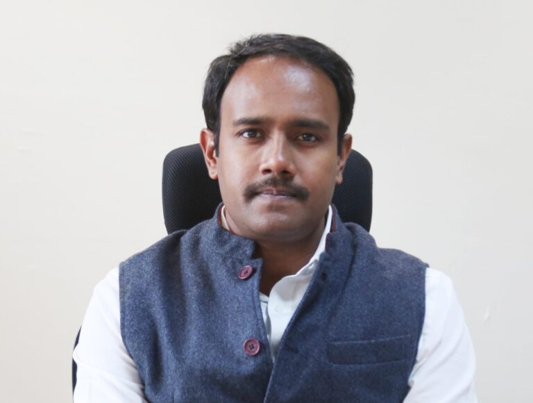 व्यावसायिक भवन में उचित पार्किंग व्यवस्था न होने पर 4 और दुकानदारों को नोटिस