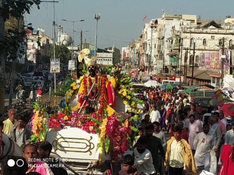 गुलाब मय हुआ सागर, 17 वां वार्षिक उत्सव शहर में पालकी यात्रा निकली