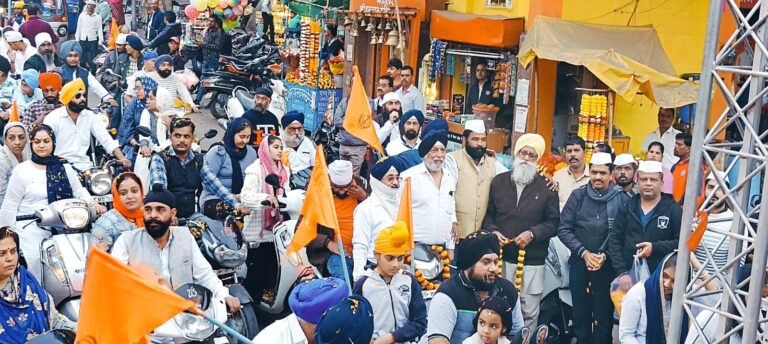 वीर बाल दिवस पर गुरू शहीदी वाहन यात्रा का सेवादल ने किया भव्य स्वागत