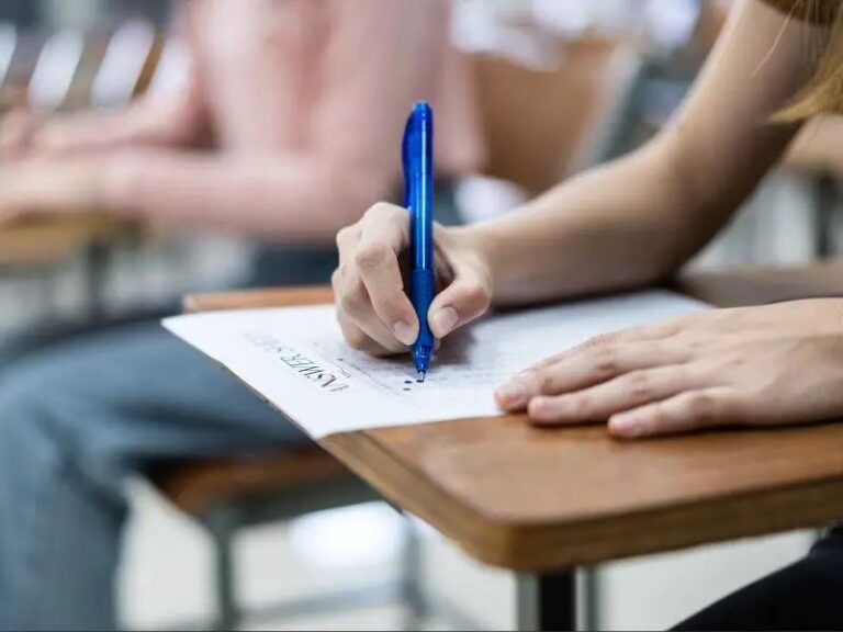 मध्य प्रदेश में राज्य पात्रता परीक्षा आज, 12 जिलों में बनाए गए 323 केंद्र