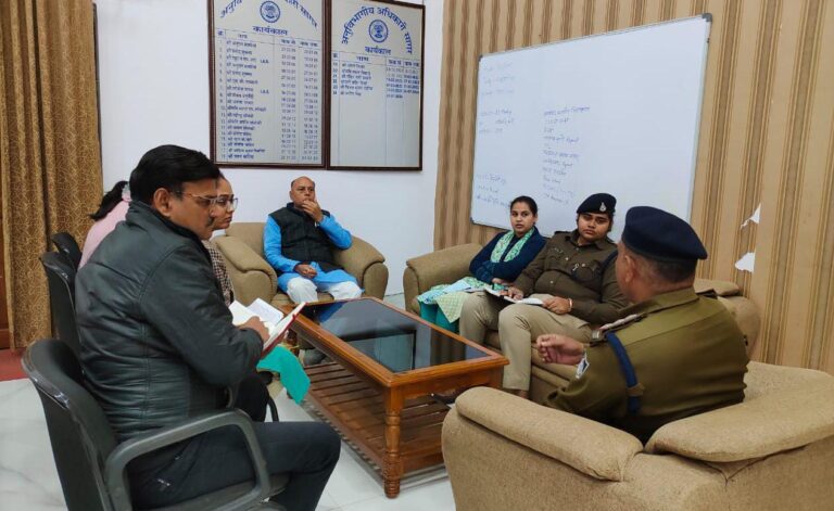 सागर में यातायात व्यवस्था को लेकर विधायक ने अधिकारियों के साथ की बैठक