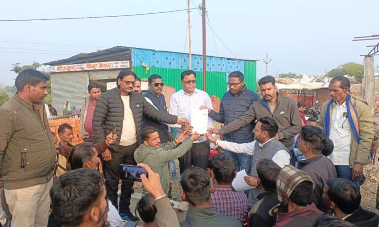 मीट मार्केट के विरोध में लामबंद हुए वार्डवासी और नगरवासी