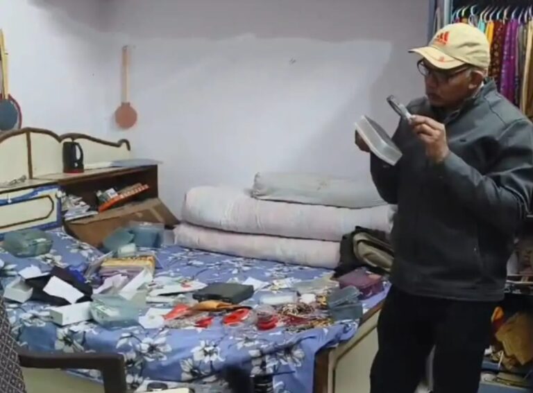 गोपालगंज क्षेत्र में चोर सक्रिय जेवरातों और नगदी पर किया हाथ साफ