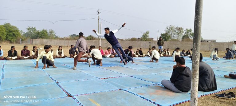 छात्रों को सिखाया गया एरोबिक व्यायाम व खो-खो