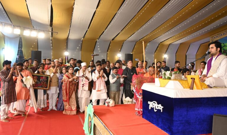 धनवान-रूपवान होना, युवा अवस्था मे ख्याति और सफलता का मिल जाना लेकिन सत्संग का न होना पतन का कारण बनता है: पं इंद्रेश महाराज