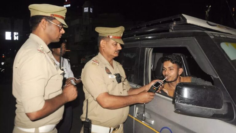 सिर्फ सांस से शराब की बदबू पर्याप्त सबूत नही, FIR अवैध- हाईकोर्ट