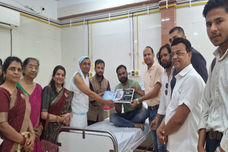 सागर में आचार्य श्री विद्यासागर महाराज के प्रथम स्मृति दिवस पर 108 यूनिट रक्तदान किया गया