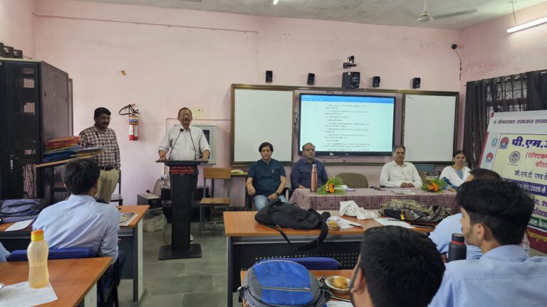 GST प्रशिक्षण: व्यापारियों को साइन बोर्ड पर नंबर लिखना अनिवार्य, कंपोजिशन डीलरों को देनी होगी यह जानकारी