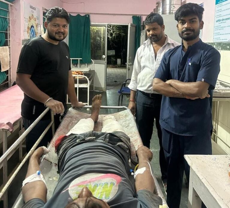 जिला चिकित्सालय ट्रामा सेंटर की टीम ने तत्परता से बचा घायल का जीवन
