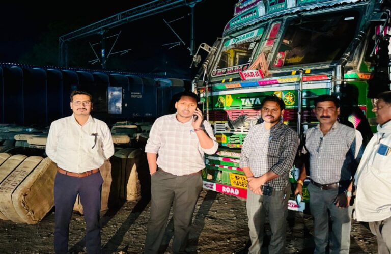 सागर में बारदाने की आपूर्ति के लिए डिप्टी कलेक्टर फील्ड पर मौजूद