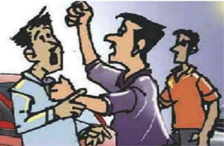 बिल कराने ठेकेदार लगा रहा था इंजीनियर के चक्कर, हुआ विवाद, कमीशन बढ़ाने की चर्चा