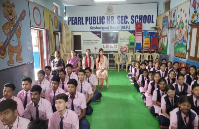 पर्ल पब्लिक स्कूल के विद्यार्थियों ने लहराया परीक्षा परिणामों में परचम