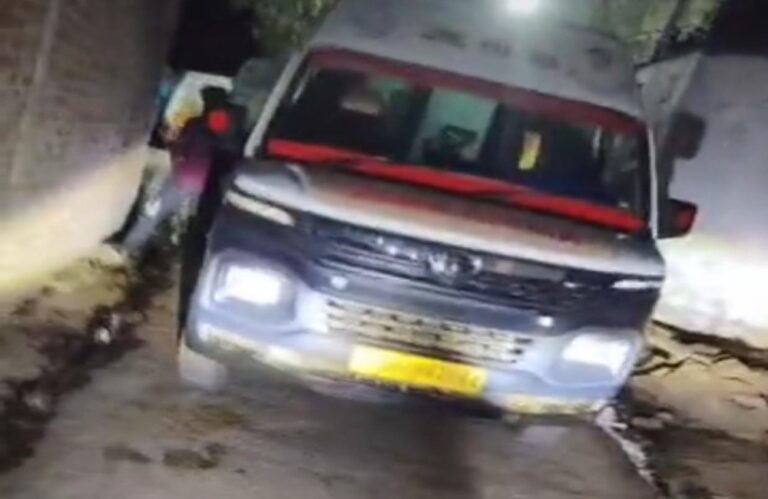 सागर में लगुन समारोह की सवारियां ढोते दिखी जननी एक्सप्रेस, डिप्टी सीएम बोले कार्यवाई होगी