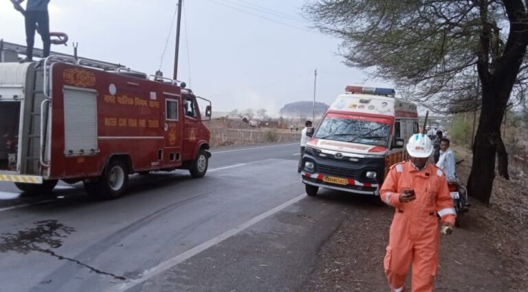 थाना नरयावली अंतर्गत आईओसीएल और एचपीसीएल में मॉक ड्रिल आयोजित की गई