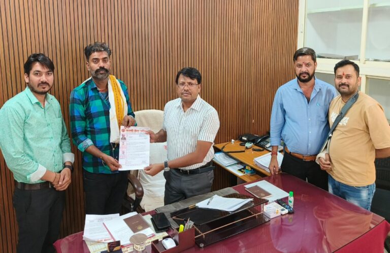 MP News: करणी सेना प्रतिनिधि मंडल ने सौपा ज्ञापन, आंदोलन की दी चेतावनी