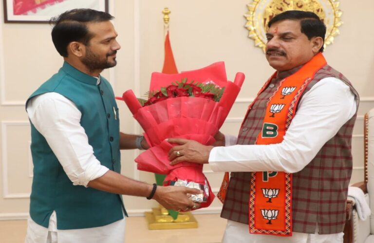 सागर नगर निगम अध्यक्ष ने मुख्यमंत्री से की मुलाकात, शहर पर हुई चर्चा