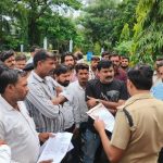 विधवा महिला का मकान तोड़े जाने पर करणी सेना का विरोध, सौपा ज्ञापन