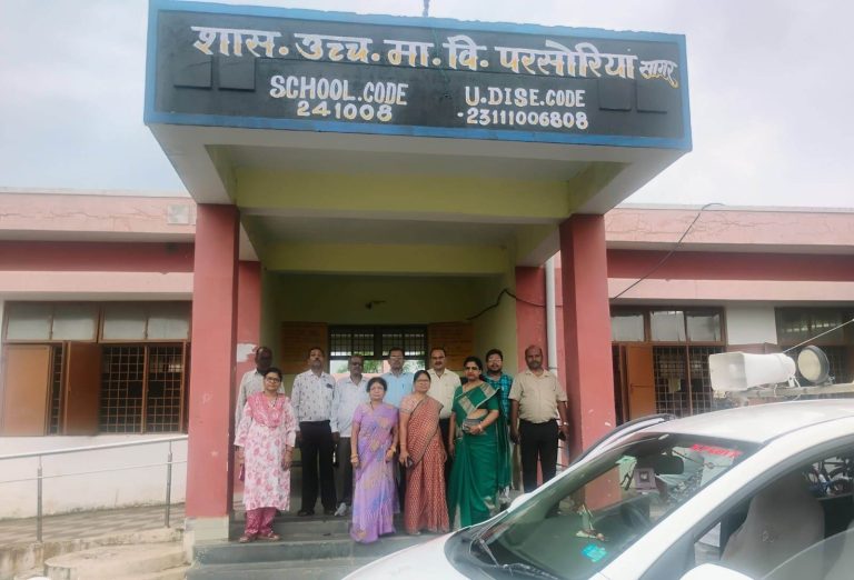 कमिश्नर के निर्देश पर संयुक्त संचालक कार्यालय के अधिकारियों द्वारा लगातार हो रहे विद्यालयों के निरीक्षण