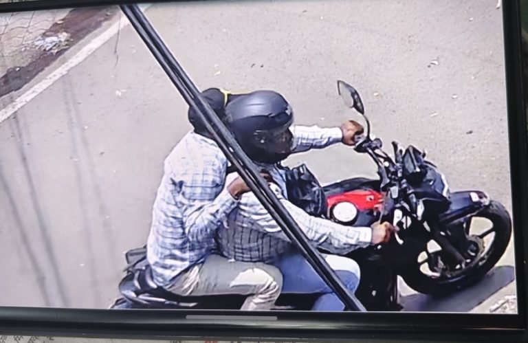 सागर में दुकान से सोने की अंगूठी और चेन ले उड़े बदमाश, अब तक पुलिस गिरफ्त से दूर