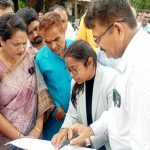 रेल्‍वे और सेतु निगम अधिकारियों के साथ किए गए आर.ओ.बी. निरीक्षण के दौरान सांसद डॉ. लता वानखेड़े ने दिए गुणवत्ता पूर्ण और समयबद्ध निर्माण के निर्देश 