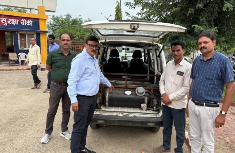 सागर में परिवहन विभाग ने गैस किट से चलने वाले स्कूली वाहनों पर कार्यवाही की
