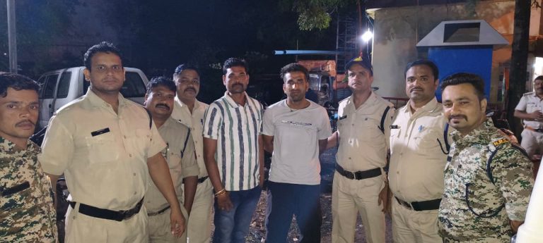 सागर जोन कॉम्बिंग गश्त: जिला बदर व हिस्ट्रीशीटर पर शिकंजा, अवैध शराब पर भी कसी लगाम