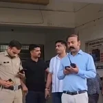 जिला अस्पताल से पुलिस को चकमा देकर फरार हुआ हत्या प्रयास का आरोपी, राइफल भी लेकर भागा
