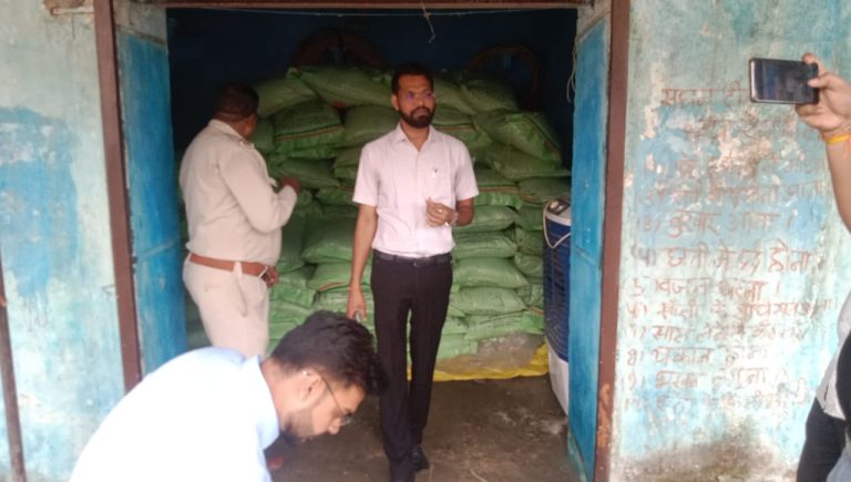 डीएपी उर्वरक के अवैध भण्डारण करने पर एफआईआर दर्ज