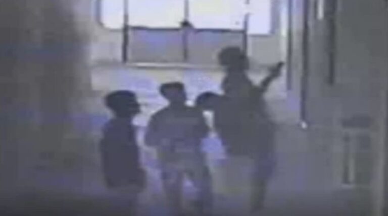 कॉलेज में छात्राओं का कपड़े बदलते हुए वीडियो बनाया गया, ABVP के नेता जेल पहुँचे