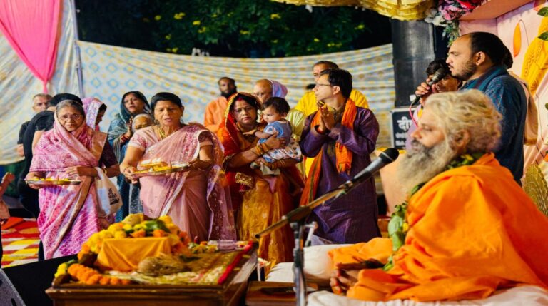 कार्तिक माह का व्रत करने वाले भक्तों को मिलता है भगवान का अनुग्रह- केशव गिरी