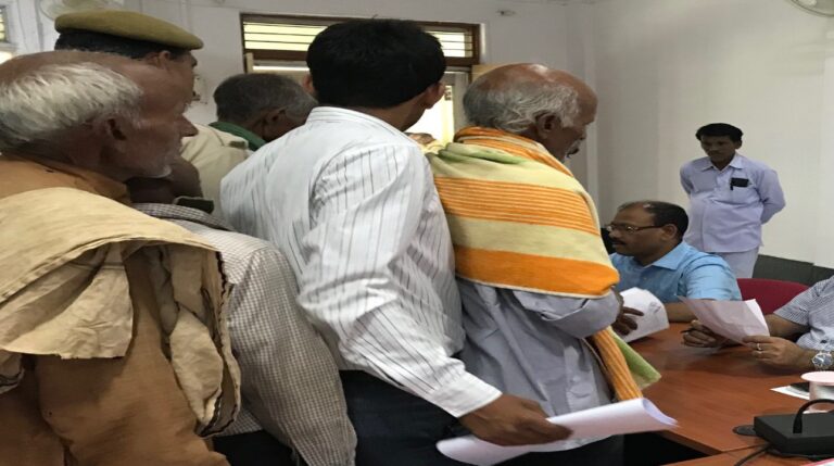 सागर में ई-रिक्सा फाईनेस कराने के नाम पर ग्रामीणों से धोखाधड़ी, जनसुनवाई में पुलिस कार्यवाही पर सवाल उठे