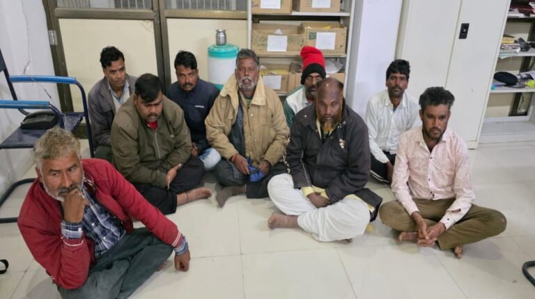 जुआ खेलने वालों पर सागर पुलिस की दबिश — 09 आरोपी गिरफ्तार, नगदी/मोबाइल/मोटर साइकिल जप्त