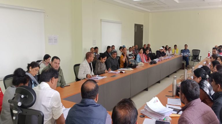 नगर निगम आयुक्त एवं सह जिला निर्वाचन अधिकारी ने SIR सर्वे की प्रगति समीक्षा बैठक की