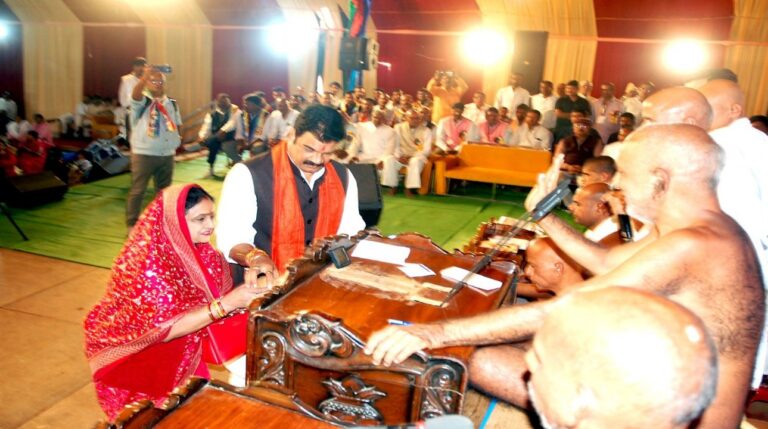 राहतगढ़ में आयोजित श्री पंच कल्याणक प्रतिष्ठा महोत्सव में शामिल हुए मंत्री गोविंद सिंह राजपूत