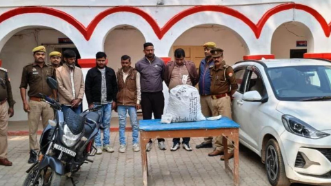 10.4 किलो गांजा, कार, बाइक और तमंचा बरामद, पुलिस ने पकड़ा अंतर्राज्यीय गांजा तस्करी गिरोह, मंत्री के रिश्तेदार सहित पांच गिरफ्तार