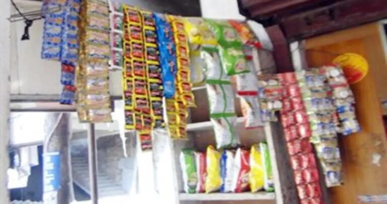 नही थम रहा साँची पालरो पर अनाधिकृत सामग्री का बिकना