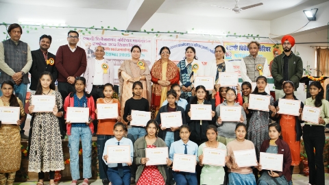 जीवन में सफलता भौतिक संसाधनों से नहीं होती बल्कि चरित्र की प्रधानता से होती है- अनु शैलेंद्र जैन