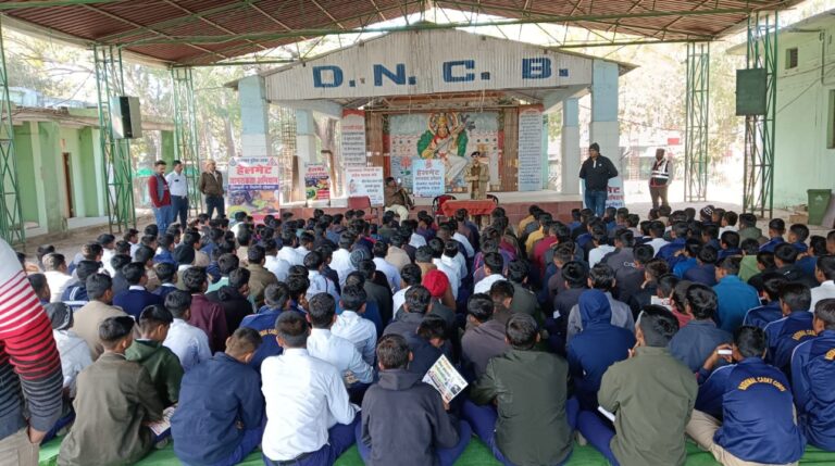 सागर में सड़क दुर्घटनाओं की रोकथाम हेतु यातायात पुलिस का सशक्त जागरूकता अभियान जारी