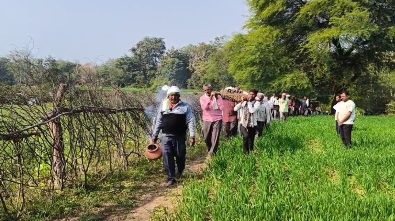 सागर में मृत्यु के 21 घण्टे बाद नसीब हुई एक शव को चिता, शमशान का रास्ता था बंद