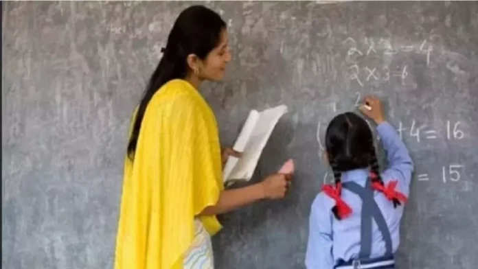 12_07_2025-teacher_1_23982153_111133809