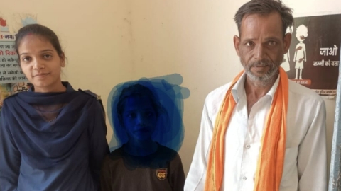 सागर पुलिस ने निभाई अभिभावक की भूमिका : उत्तर प्रदेश से भटककर सागर पहुंची 12 वर्षीय बालिका को सुरक्षित परिजनों से मिलाया