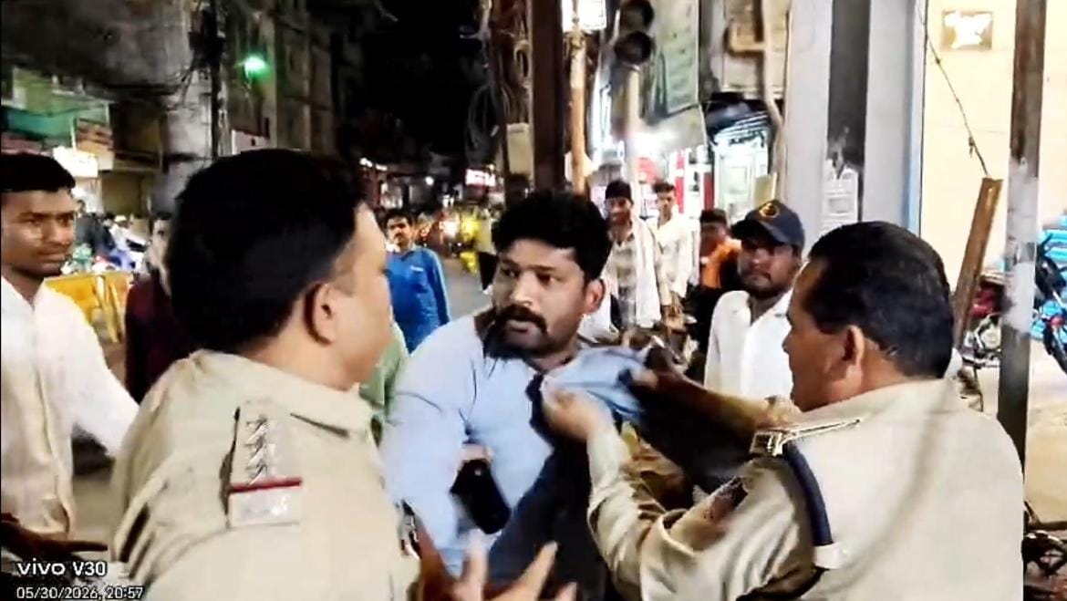 सागर में वाहन चेकिंग के दौरान हंगामा, पुलिस और युवक के आरोप-प्रत्यारोप
